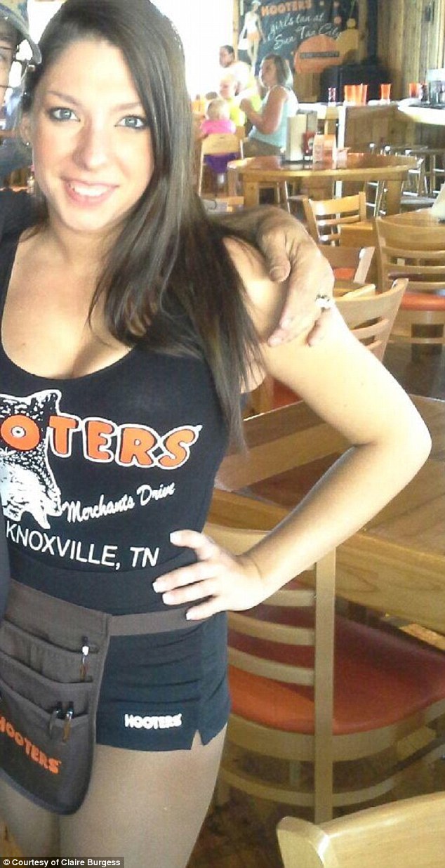 Down Hooters Sexy 48