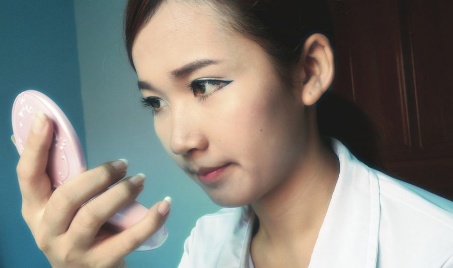 Chinese Students are Now Getting Plastic Surgery to Ace Job Interviews