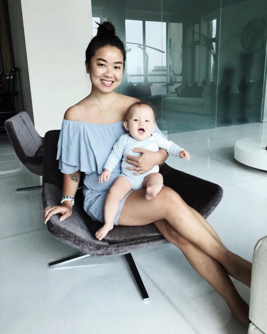 Kan ikke Det er billigt bølge Asian Mom Who Dreamed of Having a 'Blue-Eyed Baby' Defends Controversial  Instagram Post