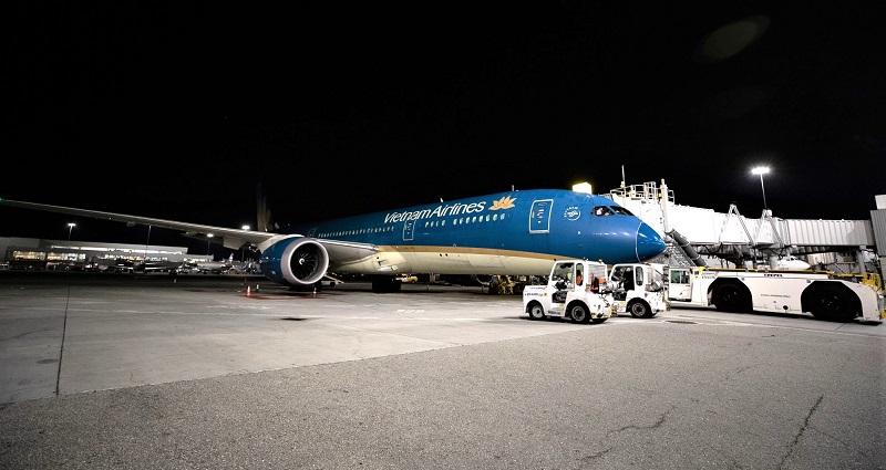 Vietnam Airlines becomes first company to offer direct flight from Ho Chi Minh City to U.S