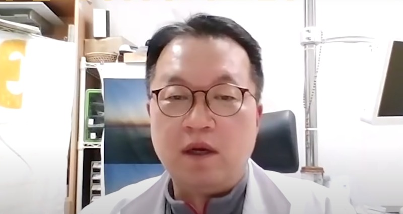Korean doctor says those who haven’t contracted COVID-19 have no friends