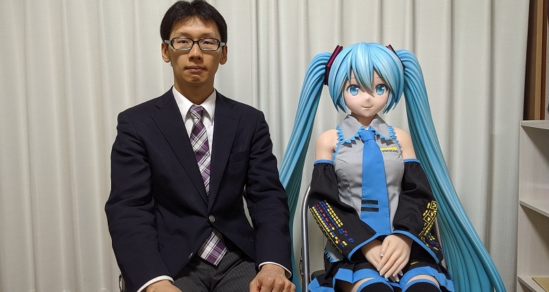 Japanese man marries Hatsune Miku