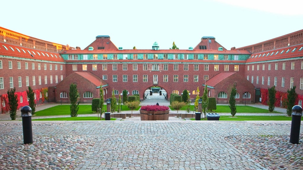 Chinese students made to sign ‘loyalty pledges’ to CCP before going to Sweden, report reveals