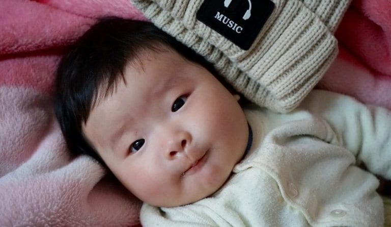 Psychologist Argues Chinese People Think Like 6-Month-Old Infants