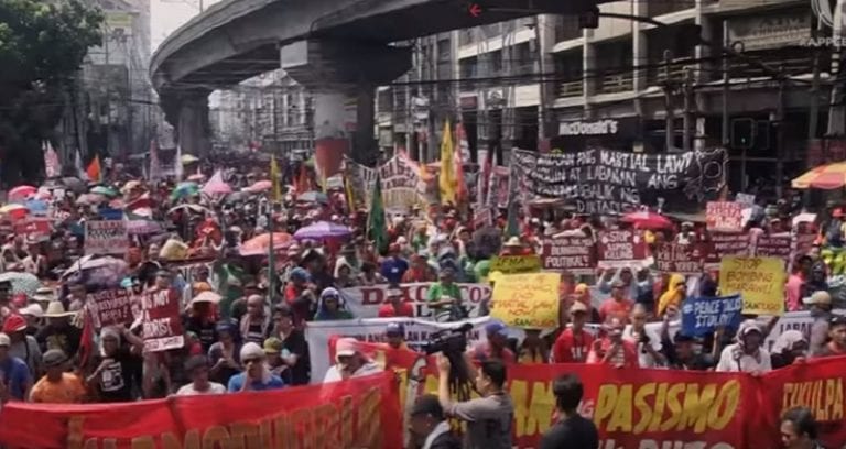 Thousands of Filipinos Protest Against ‘Emerging Dictator’ President Duterte