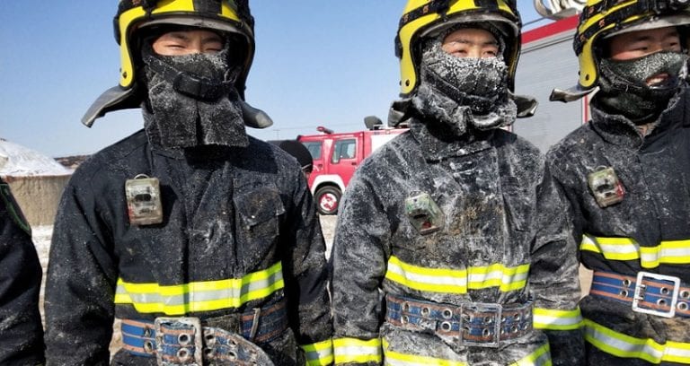 China is So Cold, Firemen Are Getting Free ‘Ice Armor’