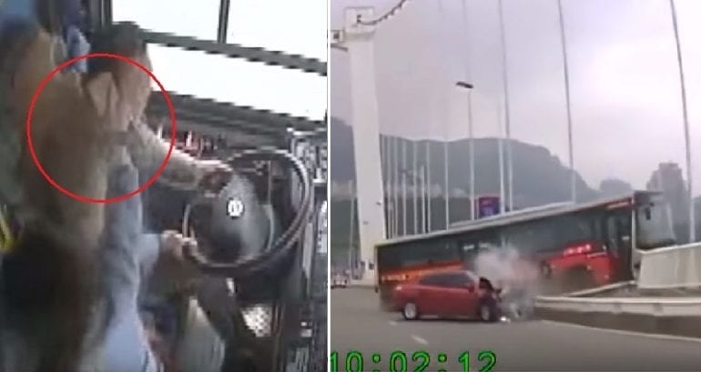 Bus Drives Off Bridge into River K‌i‌ll‌in‌‌g 15 After Passenger F‌ig‌ht‌s With Driver in China