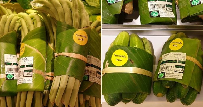 Supermarkets in Asia are Now Using Banana Leaves Instead of Plastic Packaging