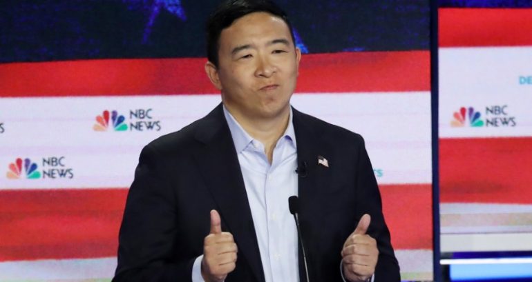 Andrew Yang Wants to Legalize Online Poker in All 50 States