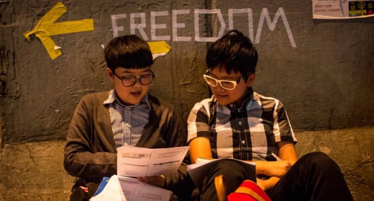 Taiwan Welcomes Hong Kong College Students Fleeing Violent Protests