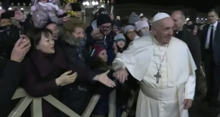 Pope Francis Slaps Woman’s Hand After She Grabs His Arm