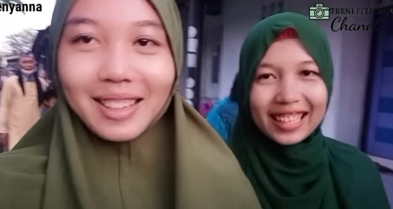 Indonesian Twins Separated at Birth 24 Years Ago Reunited by TikTok