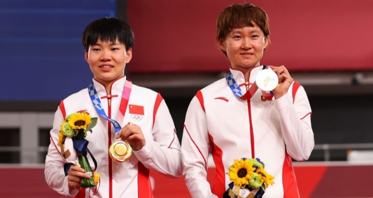 Chinese Olympic gold medalists under IOC probe for wearing Mao Zedong pins