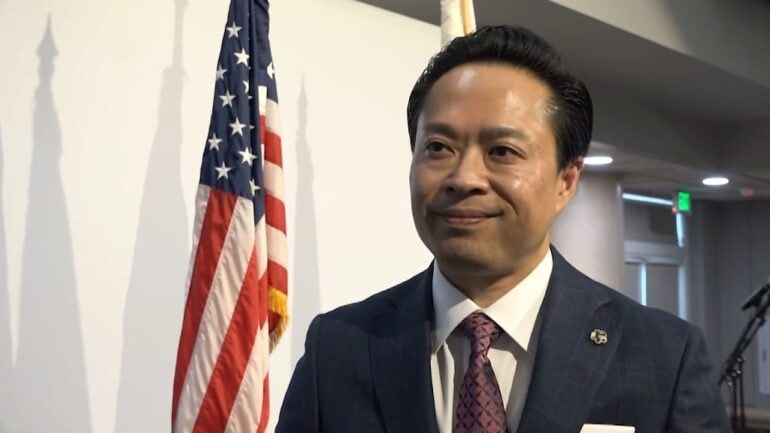 Vietnamese immigrant Thien Ho sworn in as Sacramento County District Attorney in historic first