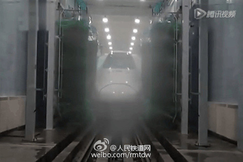 train_through_smog12