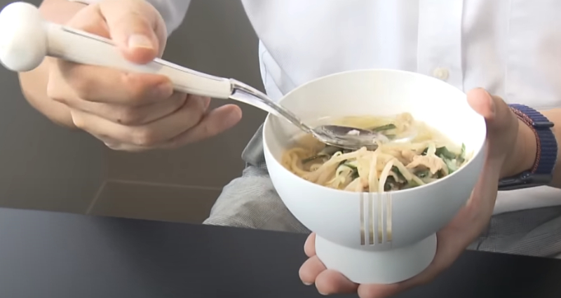 electric bowl and spoon